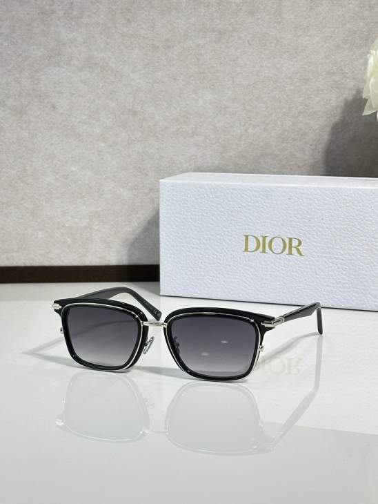 Picture of Dior Sunglasses _SKUfw77817056fw